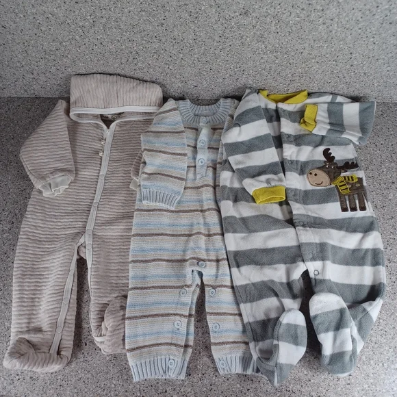 Bundle Baby Boys 6-9 Months One Pieces, Pants, Bodysuits - Picture 2 of 8
